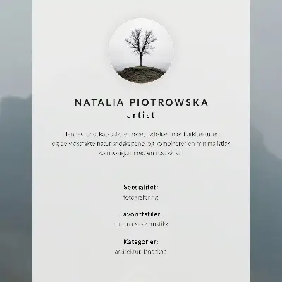 Poster minimalistiskt vinterhus mot en bakgrund av snö