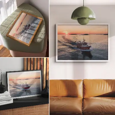 Väggposter solnedgång över lugnt hav med båtrörelse
