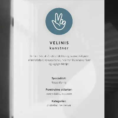 Poster svart siluett bakom en glasram i grå minimalism