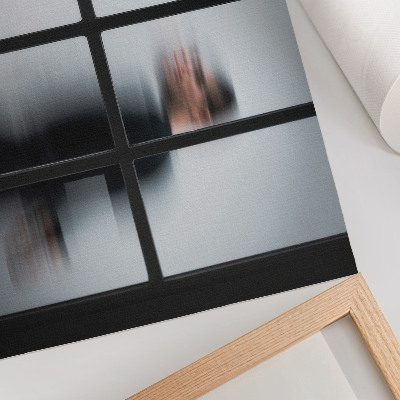 Poster Svart siluett bakom en glasram, grå minimalism