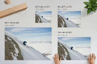 Poster till sovrum skidåkare mot vita bergstoppar och blå himmel i harmoni