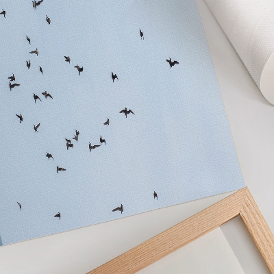 Poster till sovrum En flock fåglar över det blå havet