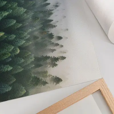 Poster till sovrum grön skog i dimma med atmosfärisk och mystisk känsla