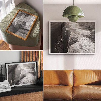 Poster till sovrum Svarta och vita vågor mjuk sand lugn strand