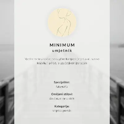 Väggposter person på en bänk vid havet i grå harmoni