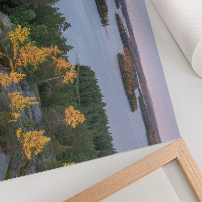 Väggposter Tallskog ö sjö pastell himmel