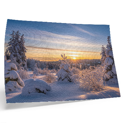 Stilren väggposter Vinterlandskap med snö och sol vid horisonten