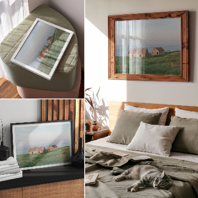 Väggposter Rustika byggnader gröna ängar hav