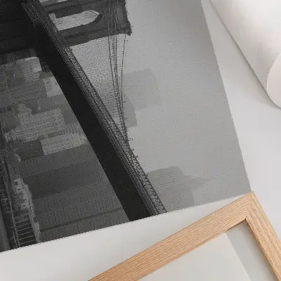 Väggposter bron och staden i nyanser av grått för en lugn och elegant känsla