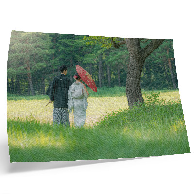 Stilren väggposter Traditionella kläder paraply grön äng träd