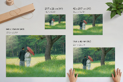 Stilren väggposter Traditionella kläder paraply grön äng träd
