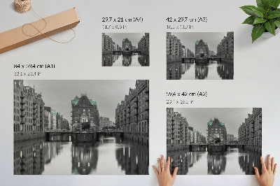 Poster Kanal med industribyggnader, reflektioner i vattnet