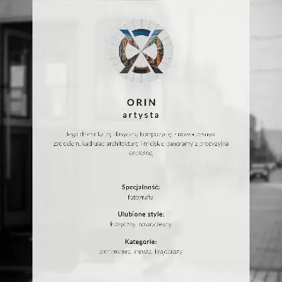 Poster kanal med industribyggnader och reflektioner i vattnet