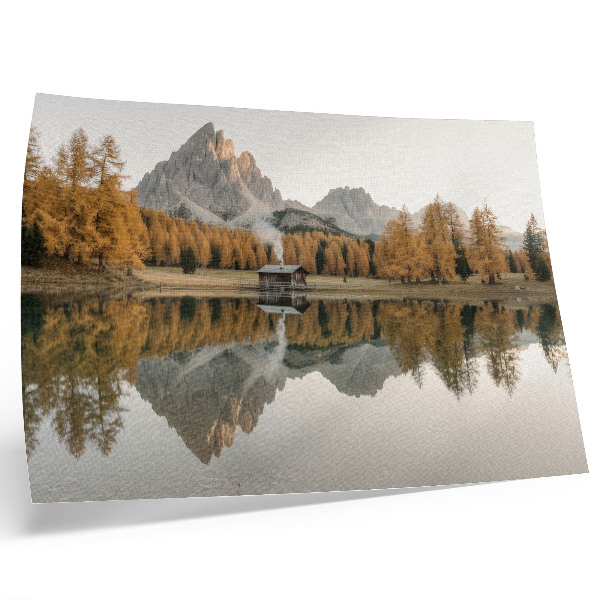 Väggposter Berg, reflektion, stuga, gyllene träd, lugn sjö