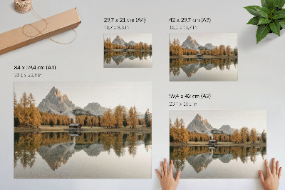 Väggposter Berg, reflektion, stuga, gyllene träd, lugn sjö