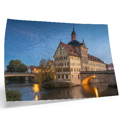 Poster till sovrum historisk byggnad vid en bro med vatten och blå himmel