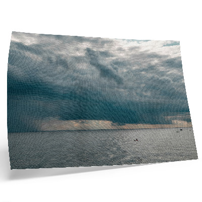 Poster Stormig himmel över ett hav fullt av rymd