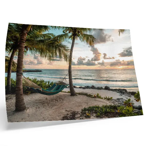 Väggposter med tropiskt strandmotiv palmer och hängmatta som skapar en oas av avkoppling