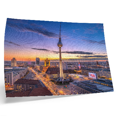 Väggposter Staden på kvällen med fantastiska solnedgångsfärger