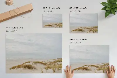Poster Sandstrand minimalistiskt motiv av en strand för en fridfull känsla i sovrummet
