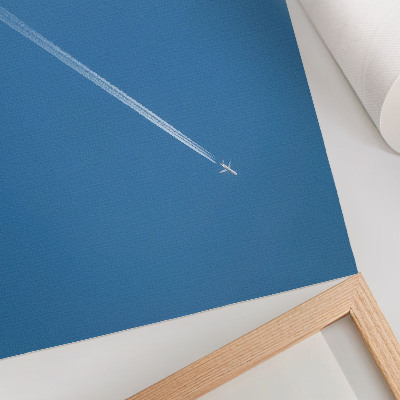 Poster Flygplan i den dynamiska atmosfären av himmelblå bakgrund