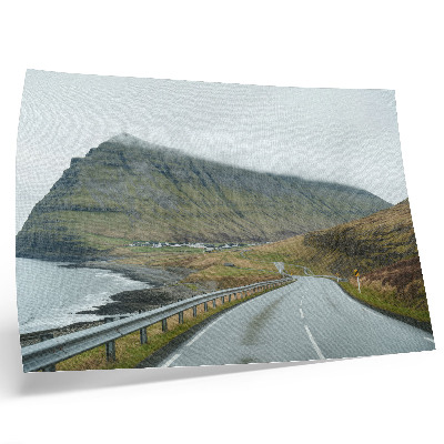 Väggposter Bergsväg mystisk dimma utrymme