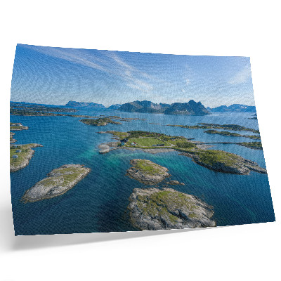 Poster Öar med berg, blå himmel, grön vegetation