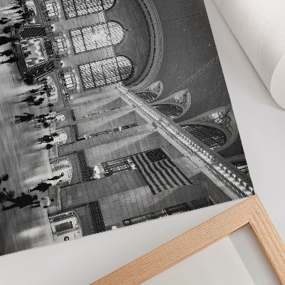Stilren väggposter Elegant interiör med stora fönster och central trappa