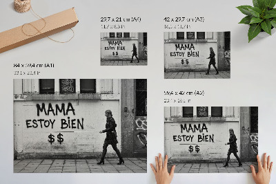 Poster till sovrum Kontrasterande urban scen med svartvit graffiti