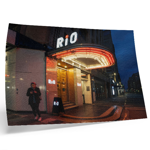Stilren väggposter Retro bio neonljus röd kräm