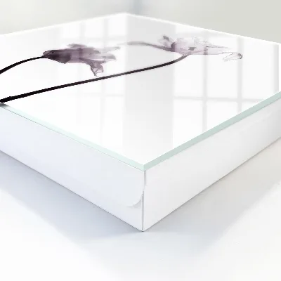Nyckelbox med motiv av minimalistiska blommor