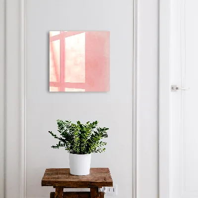 Nyckelskåp med rosa bakgrund