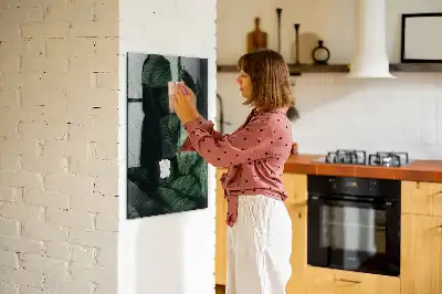 Magnetisk skrivtavla med motiv av djungelblad