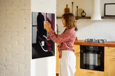Magnetisk skrivtavla i motivet Spillt vin