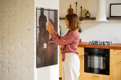 Magnetisk skrivtavla i mörkt trä