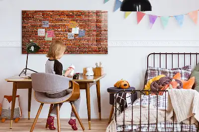 Magnetisk rittavla motiv med gammal tegelvägg