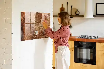 Magnetisk tavla med penna motiv av gammal trädstam