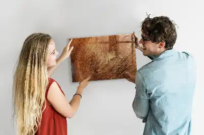 Magnetisk tavla med penna motiv av gammal trädstam