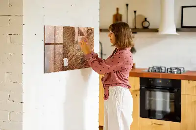 Magnetisk tavla med penna motiv av gammal trädstam