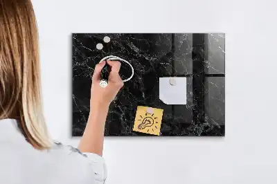 Magnetisk rittavla i dekor av mörk marmor