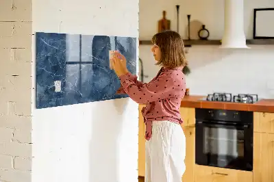 Magnetisk rittavla i elegant marmorutförande