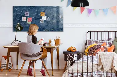 Magnetisk rittavla i elegant marmorutförande