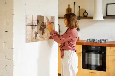 Magnetisk rittavla med motiv av en vintage världskarta