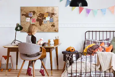 Magnetisk rittavla med motiv av en vintage världskarta