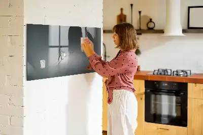 Magnetisk tavla med penna vandrare i mörkret