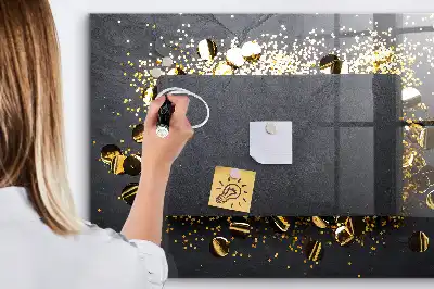 Magnetisk tavla med tillhörande penna och guldkonfetti