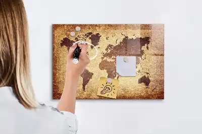 Magnetisk tavla med motiv av en gammal världskarta och inkluderad penna
