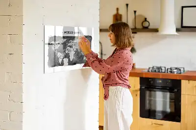 Magnetisk rittavla med motiv av retro världskarta