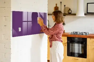 Magnetisk tavla med penna i färgen lila