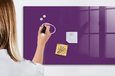 Magnetisk tavla med penna i färgen lila